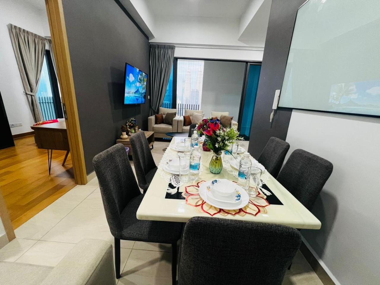 شقة The Luxe Colony Klcc By Sky Pool كوالالمبور المظهر الخارجي الصورة